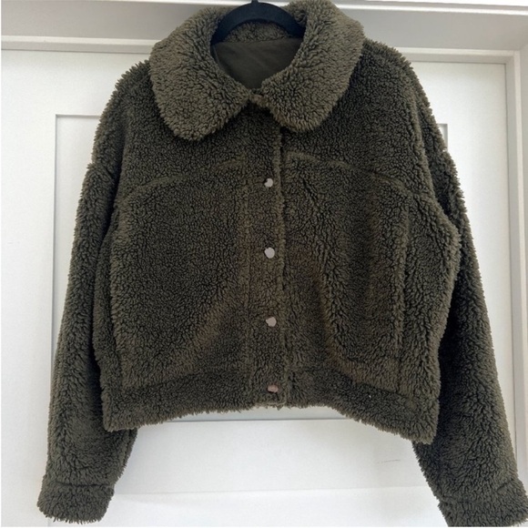 Lululemon Cropped Teddy Jacket Olive Green - Picture 5 of 11
